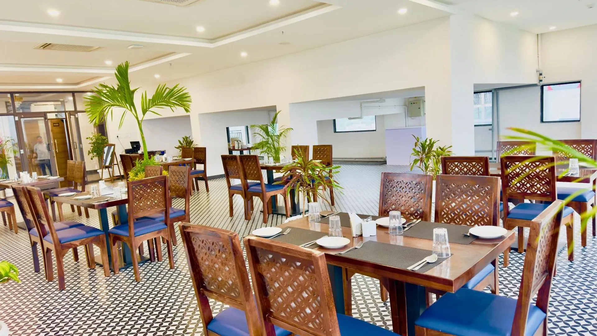 The Bhagwat Grand At Shastri Circle Udaipur With Swimming Pool