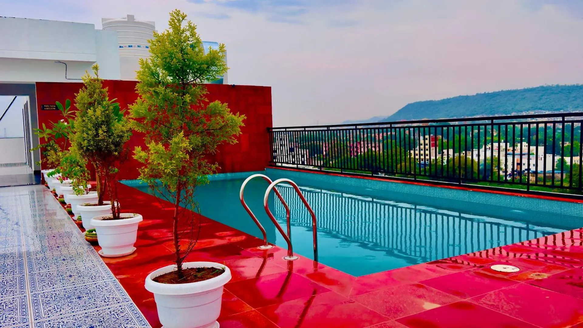 The Bhagwat Grand At Shastri Circle Udaipur With Swimming Pool Otel