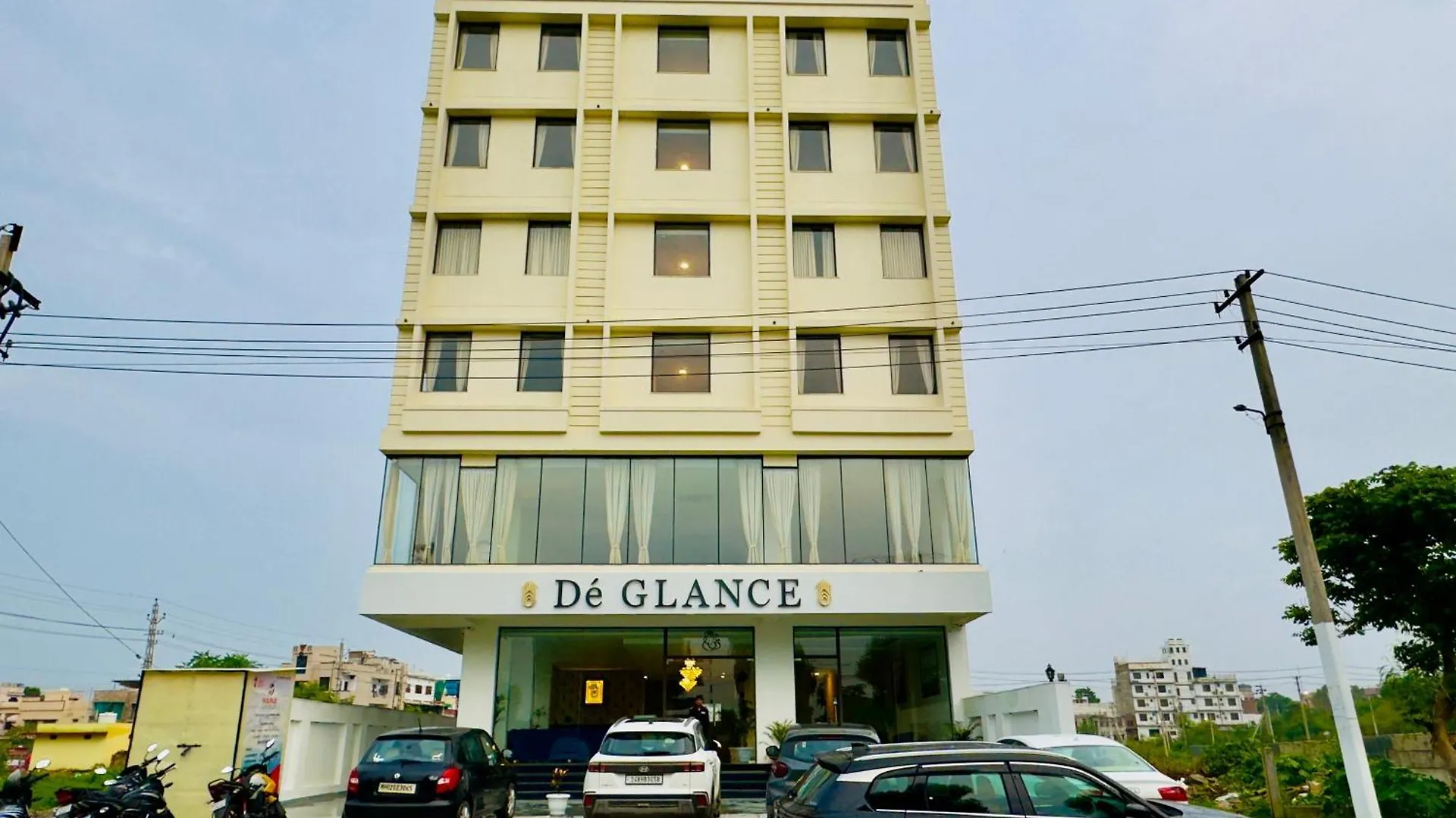 The Bhagwat Grand At Shastri Circle Udaipur With Swimming Pool 4*,  Hindistan