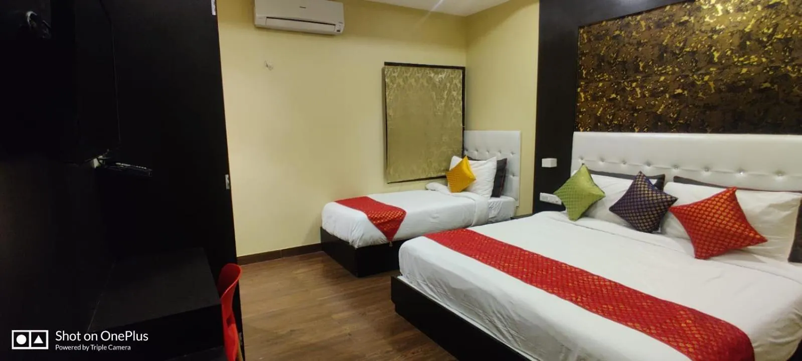 Otel The Bhagwat Grand At Shastri Circle Udaipur With Swimming Pool