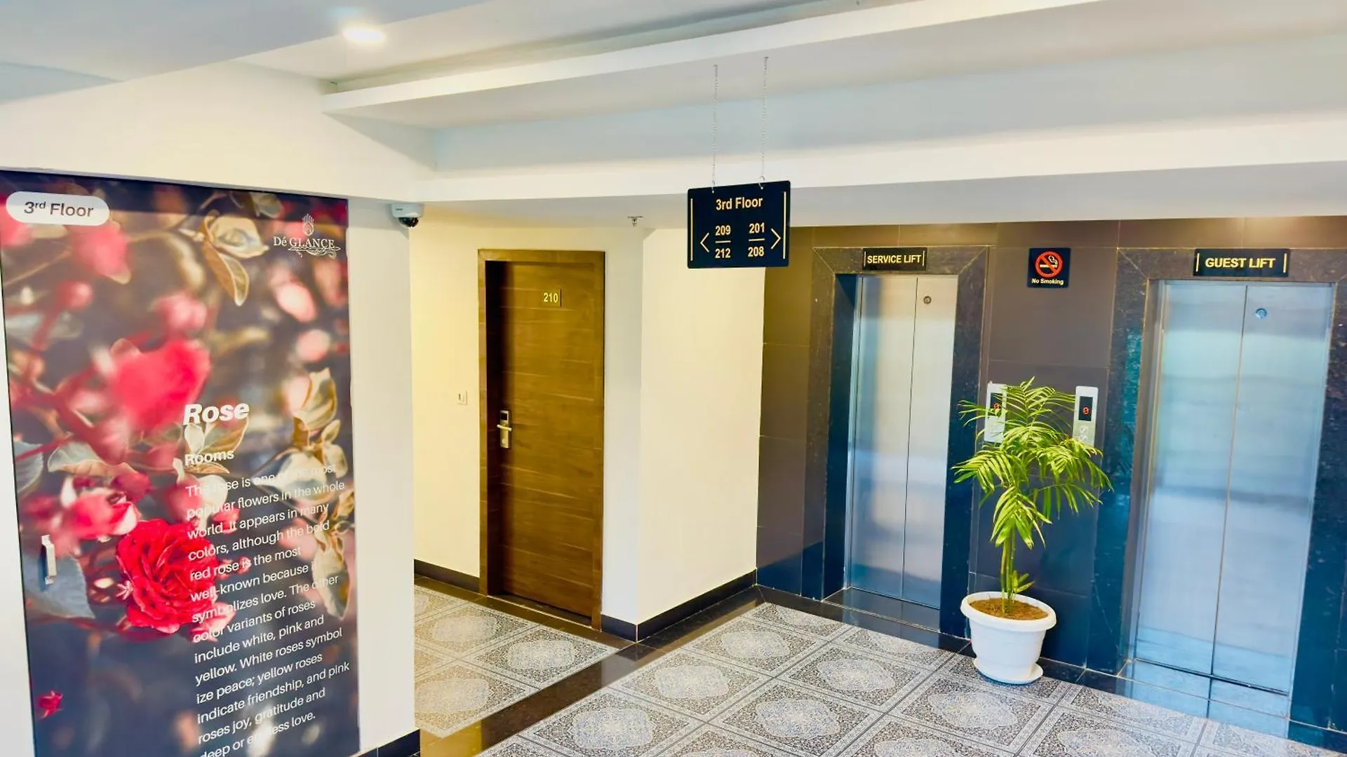 The Bhagwat Grand At Shastri Circle Udaipur With Swimming Pool 4*,  Indie
