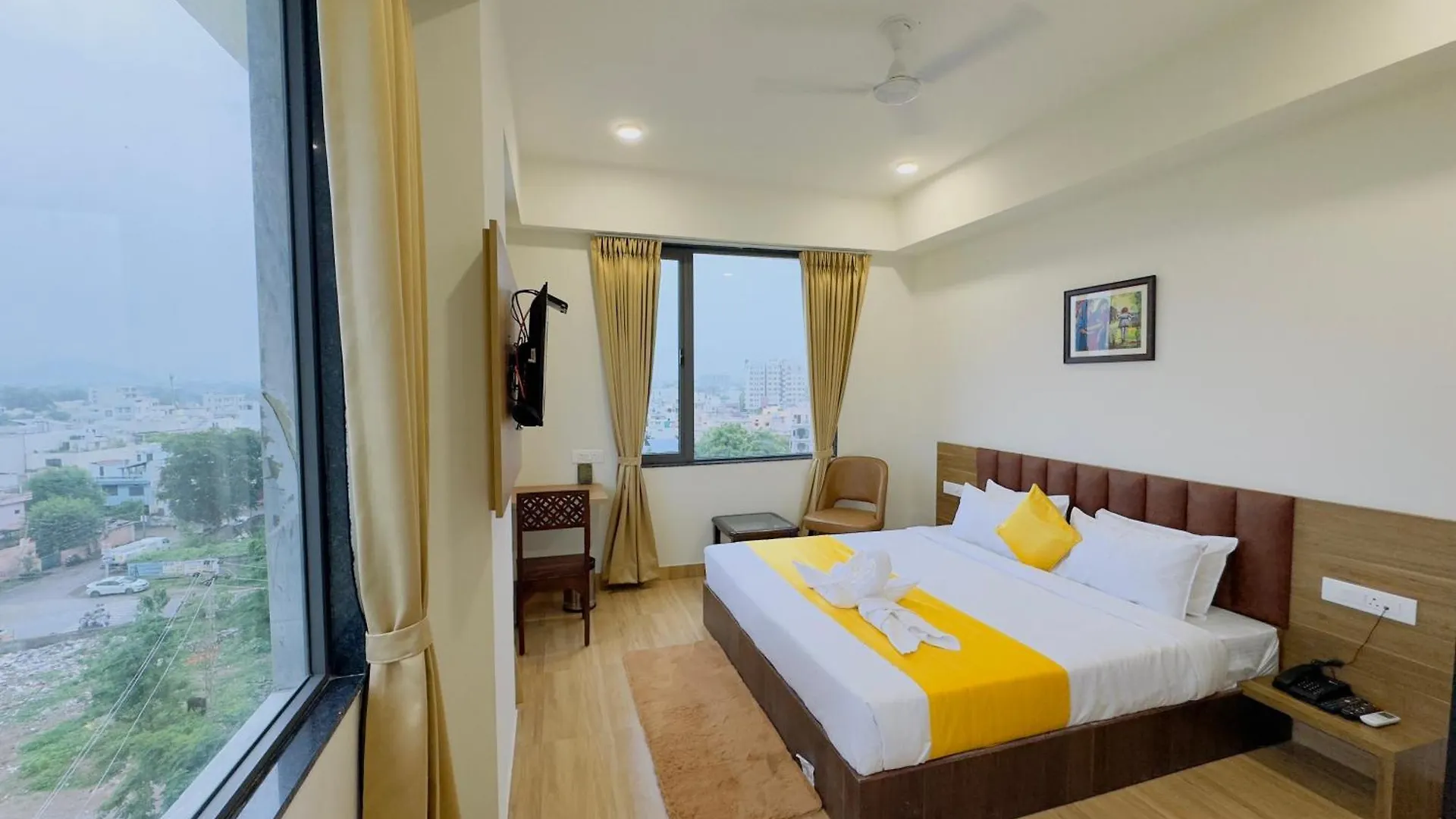 Hotel The Bhagwat Grand At Shastri Circle Udaipur With Swimming Pool
