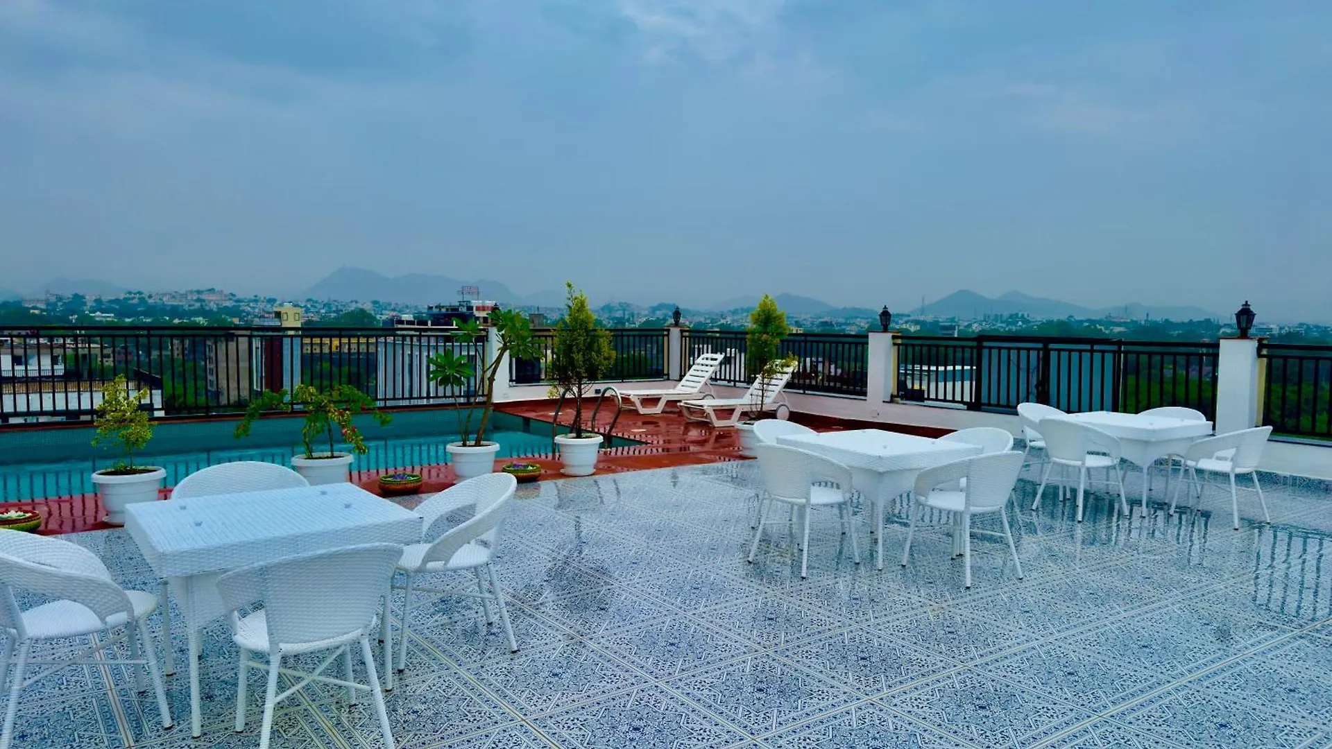 The Bhagwat Grand At Shastri Circle Udaipur With Swimming Pool Indie