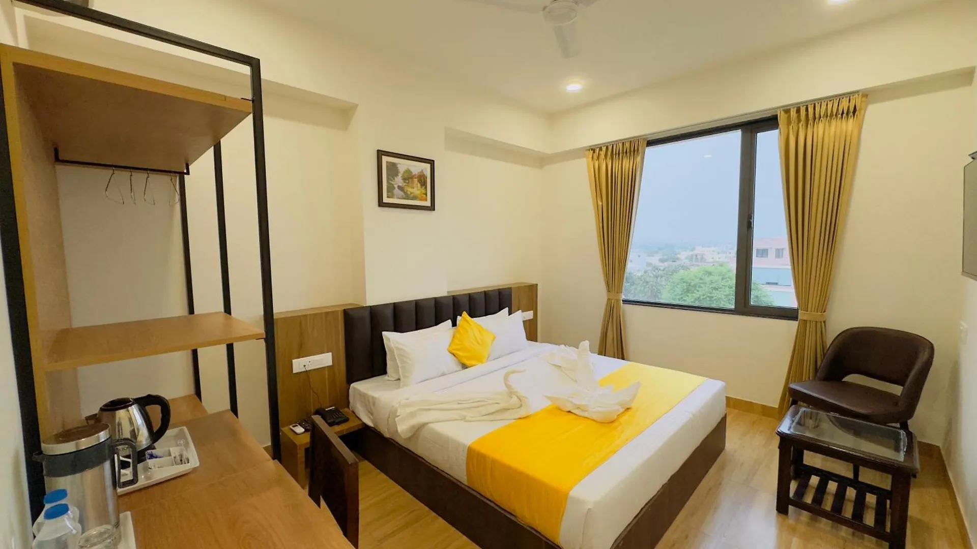 The Bhagwat Grand At Shastri Circle Udaipur With Swimming Pool